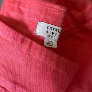 Crown and Ivy Capris pants